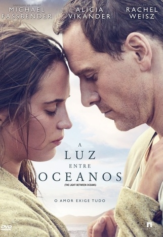 A luz entre oceanos