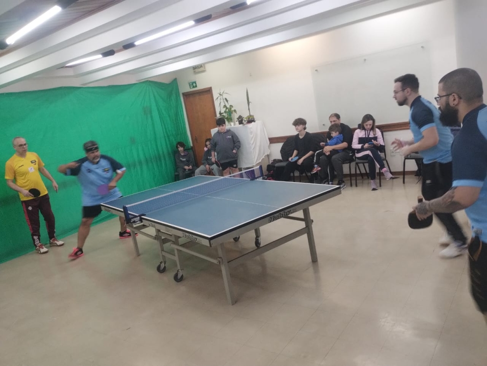 Oficina de Tênis de Mesa promove aprendizado e integração no Clube
