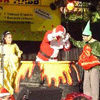 Crianças e adultos se divertem na Magia do Natal