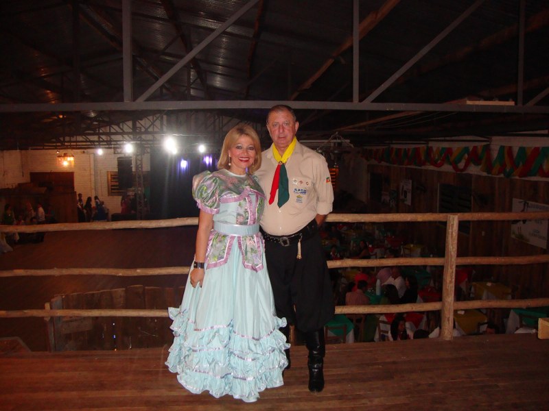 Casal patrão do GCG é homenageado
